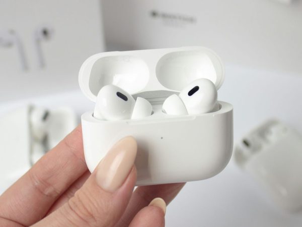 Second analyst backs claim that AirPods Pro 3 won’t launch this year